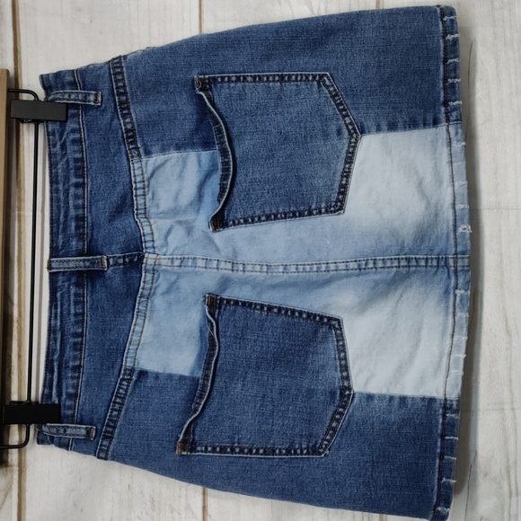Skylar & Jade Two Tone Denim Mini Skirt, Size 26 - Picture 7 of 10